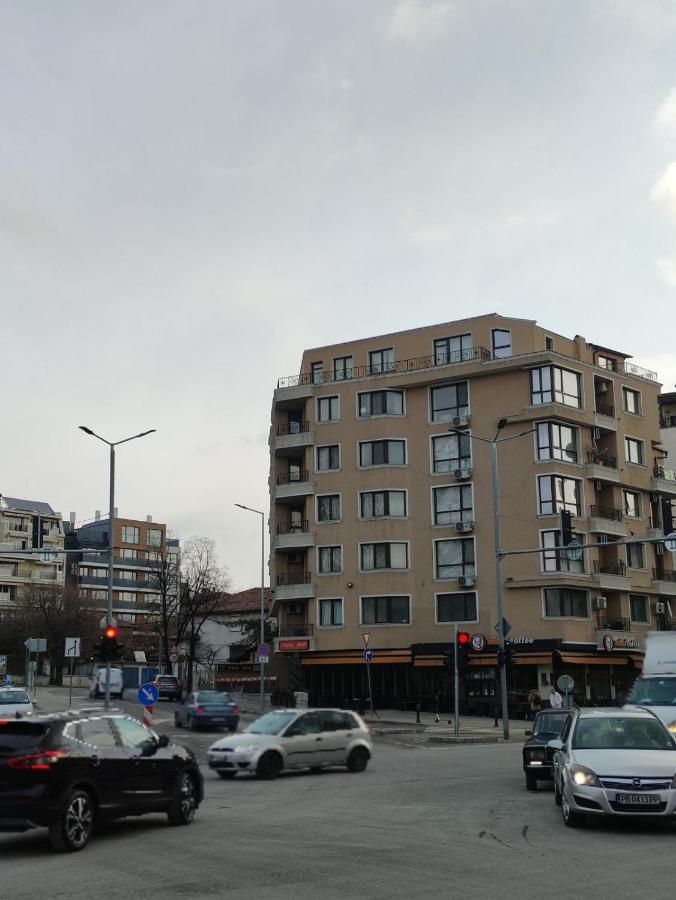 Apartament 16a Vasil Aprilov 64 - *